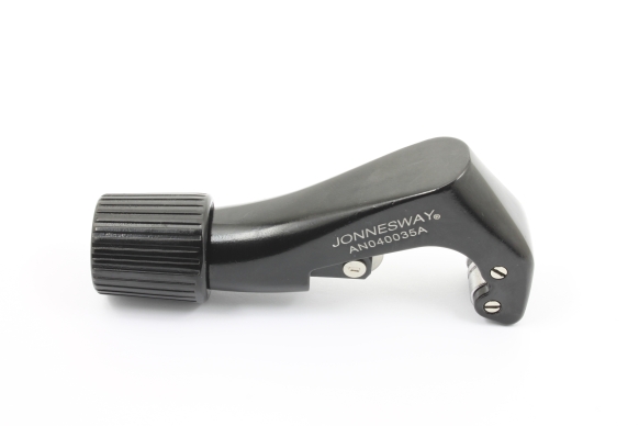 Przyrząd do cięcia rurek